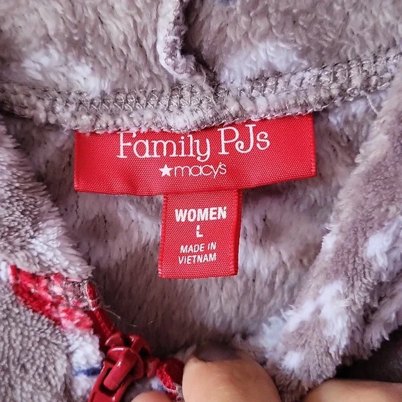 Matching Women's Polarbear Pajamas - Picture 17 of 17